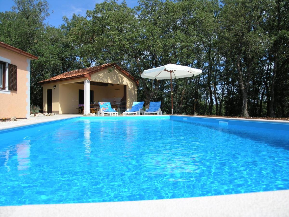 Villa Fragola - Holiday House With Large Garden Tinjan 외부 사진